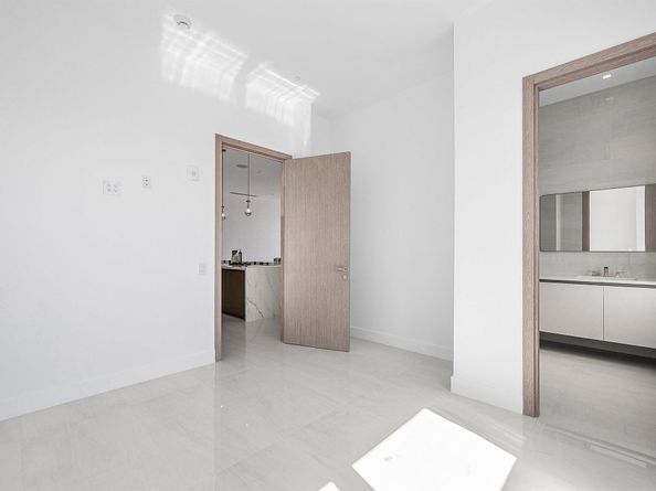 246 NE 6th Avenue Ph, Delray Beach FL 33483