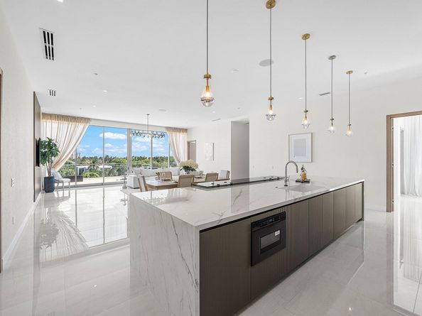 246 NE 6th Avenue Ph, Delray Beach FL 33483