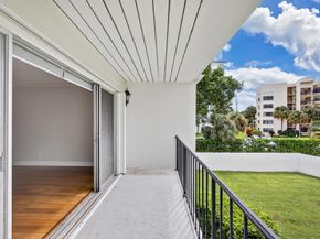 382 Golfview Road C, North Palm Beach FL 33408