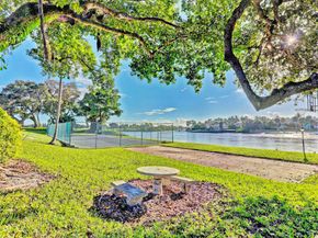382 Golfview Road C, North Palm Beach FL 33408