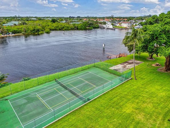 382 Golfview Road C, North Palm Beach FL 33408