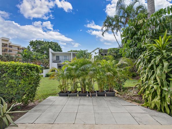 382 Golfview Road C, North Palm Beach FL 33408