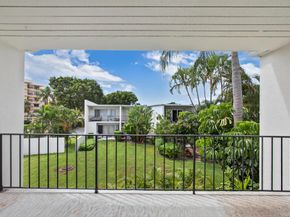 382 Golfview Road C, North Palm Beach FL 33408