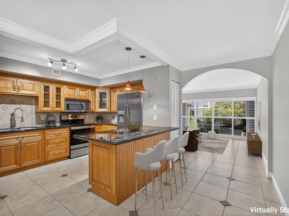 382 Golfview Road C, North Palm Beach FL 33408