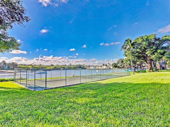 382 Golfview Road C, North Palm Beach FL 33408