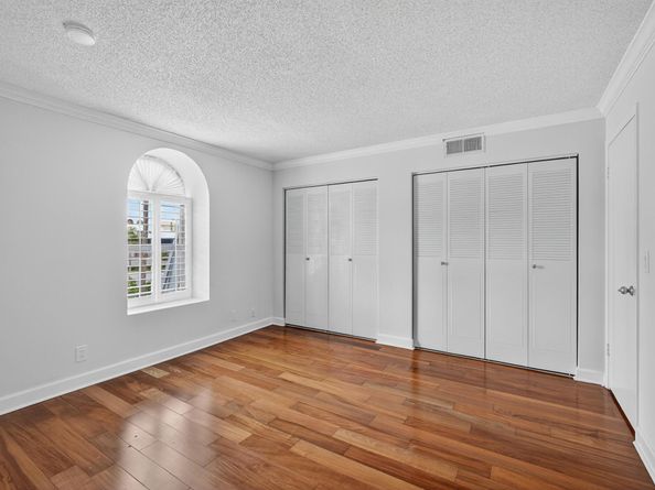 382 Golfview Road C, North Palm Beach FL 33408