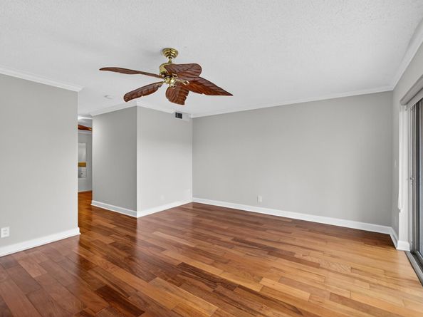 382 Golfview Road C, North Palm Beach FL 33408