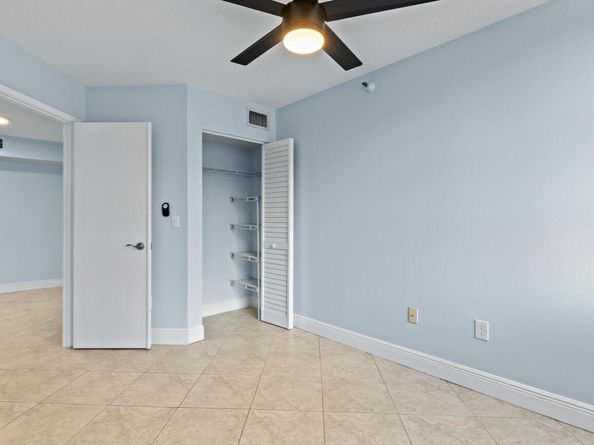 123 Yacht Club Way 207, Hypoluxo FL 33462
