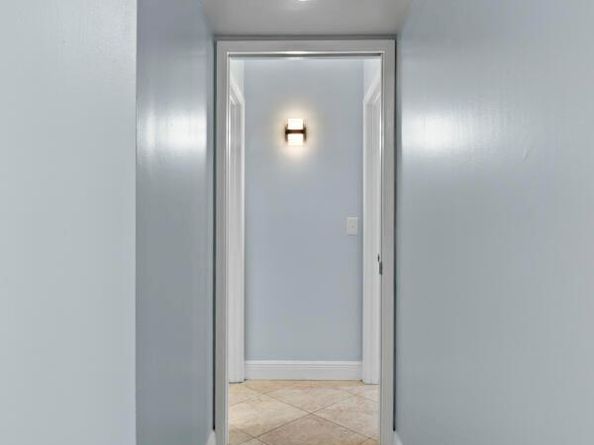 123 Yacht Club Way 207, Hypoluxo FL 33462