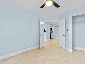 123 Yacht Club Way 207, Hypoluxo FL 33462