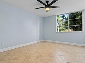 123 Yacht Club Way 207, Hypoluxo FL 33462