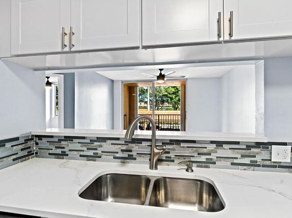 123 Yacht Club Way 207, Hypoluxo FL 33462