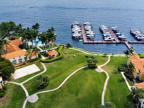 123 Yacht Club Way 207, Hypoluxo FL 33462