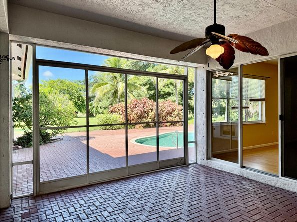 4181 SW 141st Ave, Davie FL 33330