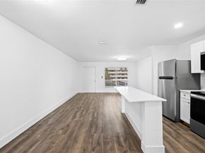 1100 Crystal Lake Dr 209, Deerfield Beach FL 33064