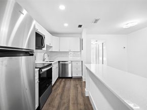 1100 Crystal Lake Dr 209, Deerfield Beach FL 33064