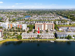 1100 Crystal Lake Dr 209, Deerfield Beach FL 33064