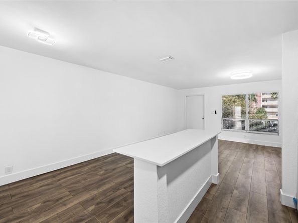 1100 Crystal Lake Dr 209, Deerfield Beach FL 33064