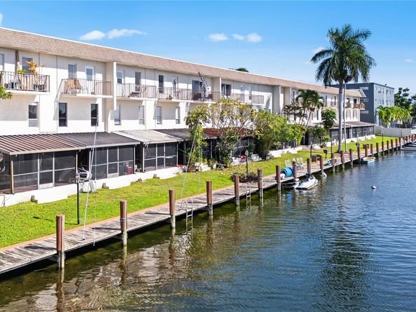 1100 Crystal Lake Dr 209, Deerfield Beach FL 33064