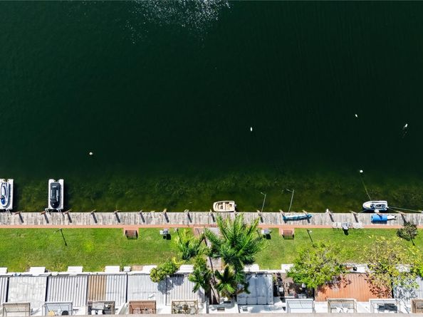 1100 Crystal Lake Dr 209, Deerfield Beach FL 33064