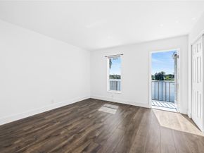 1100 Crystal Lake Dr 209, Deerfield Beach FL 33064