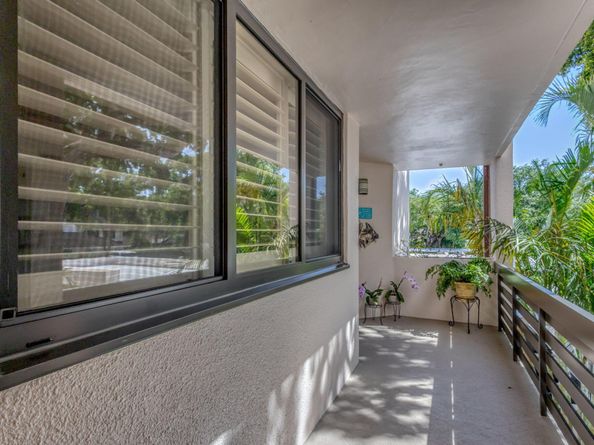 11370 Twelve Oaks Way 218, North Palm Beach FL 33408