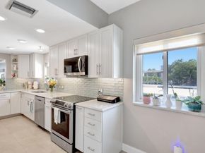 11370 Twelve Oaks Way 218, North Palm Beach FL 33408