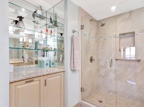 11370 Twelve Oaks Way 218, North Palm Beach FL 33408