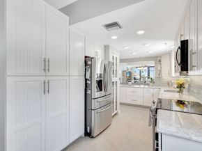 11370 Twelve Oaks Way 218, North Palm Beach FL 33408