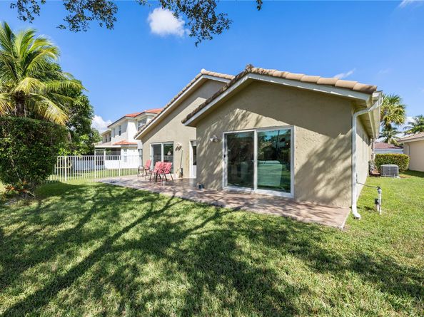 75 N Gables Blvd, Weston FL 33326