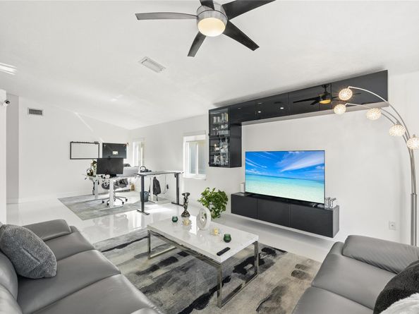 75 N Gables Blvd, Weston FL 33326