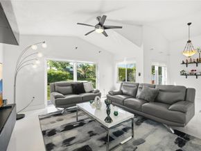 75 N Gables Blvd, Weston FL 33326