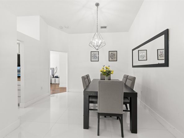 75 N Gables Blvd, Weston FL 33326