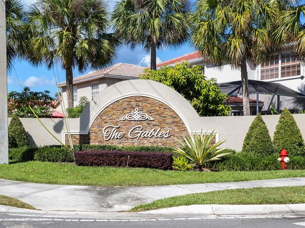 75 N Gables Blvd, Weston FL 33326