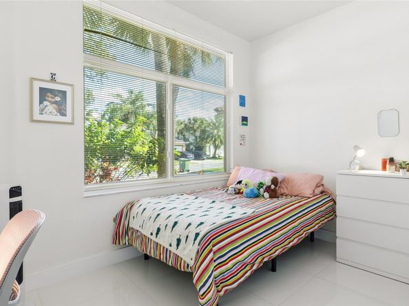 75 N Gables Blvd, Weston FL 33326