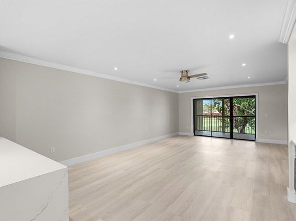 18 Stratford Drive E F, Boynton Beach FL 33436