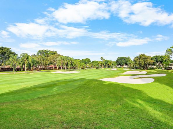 18 Stratford Drive E F, Boynton Beach FL 33436