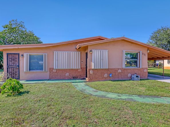 1031 NW 23rd Way, Fort Lauderdale FL 33311