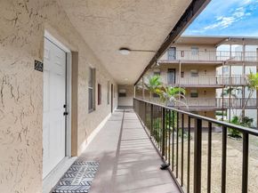 2840 Somerset Dr 205M, Lauderdale Lakes FL 33311