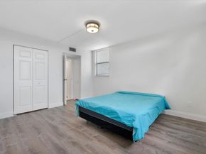 2840 Somerset Dr 205M, Lauderdale Lakes FL 33311