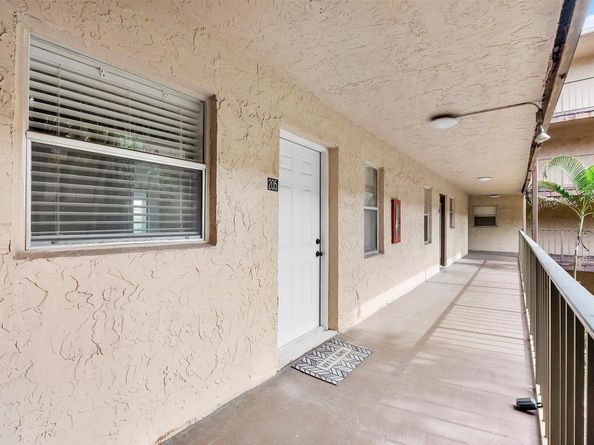 2840 Somerset Dr 205M, Lauderdale Lakes FL 33311