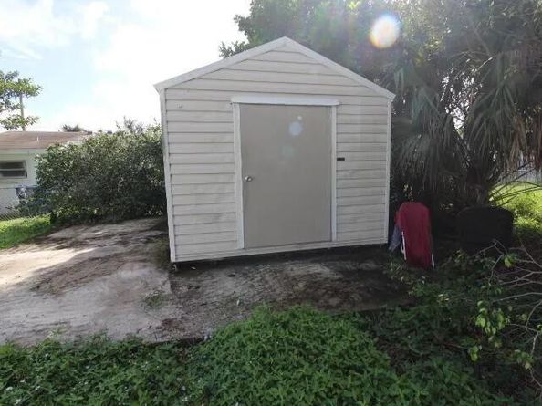 1205 W 24th Street, Riviera Beach FL 33404