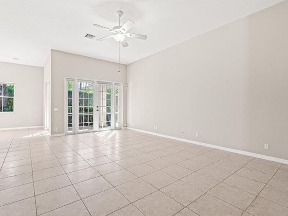 1366 Crossbill Court, Weston FL 33327