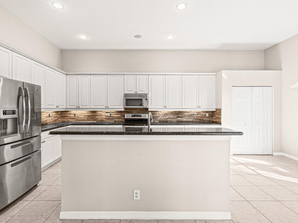 1366 Crossbill Court, Weston FL 33327