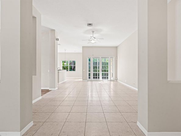 1366 Crossbill Court, Weston FL 33327