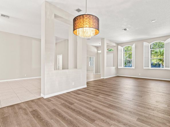 1366 Crossbill Court, Weston FL 33327