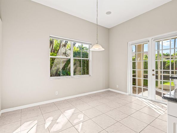 1366 Crossbill Court, Weston FL 33327