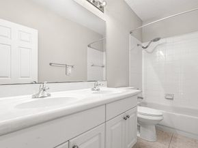 1366 Crossbill Court, Weston FL 33327