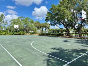 1366 Crossbill Court, Weston FL 33327