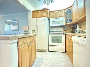 236 Kent N, West Palm Beach FL 33417